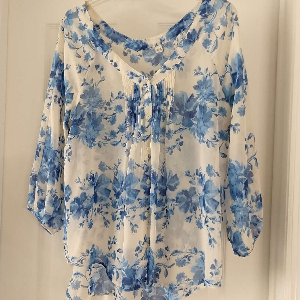 Lauren Conrad medium floral top